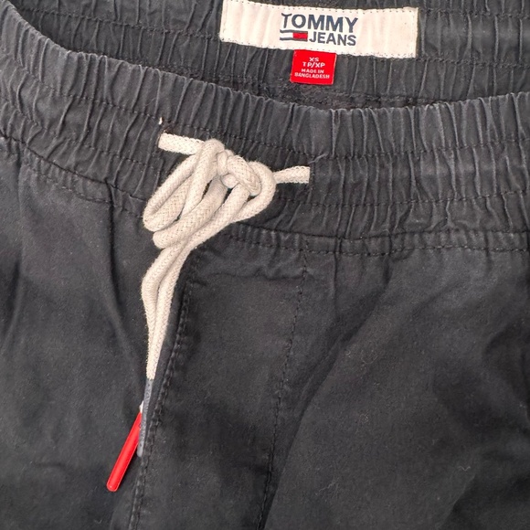 Tommy Hilfiger Drake Cargo Tapered Fit Jogger Drawstring Pants Black XS - Picture 2 of 4